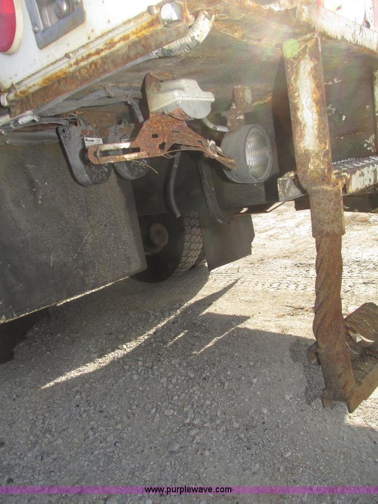 image for item G9891 2003 Terex Telelect Hi Range 460M truck boom