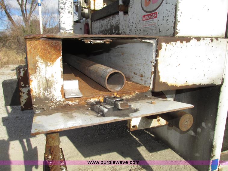 image for item G9891 2003 Terex Telelect Hi Range 460M truck boom