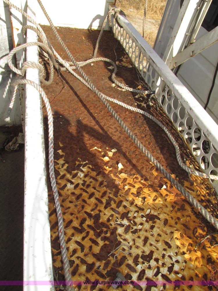 image for item G9891 2003 Terex Telelect Hi Range 460M truck boom