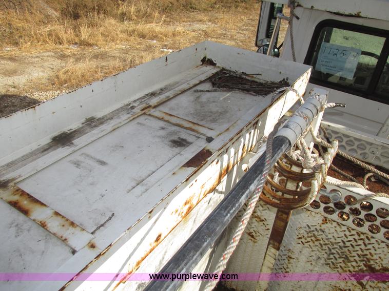 image for item G9891 2003 Terex Telelect Hi Range 460M truck boom