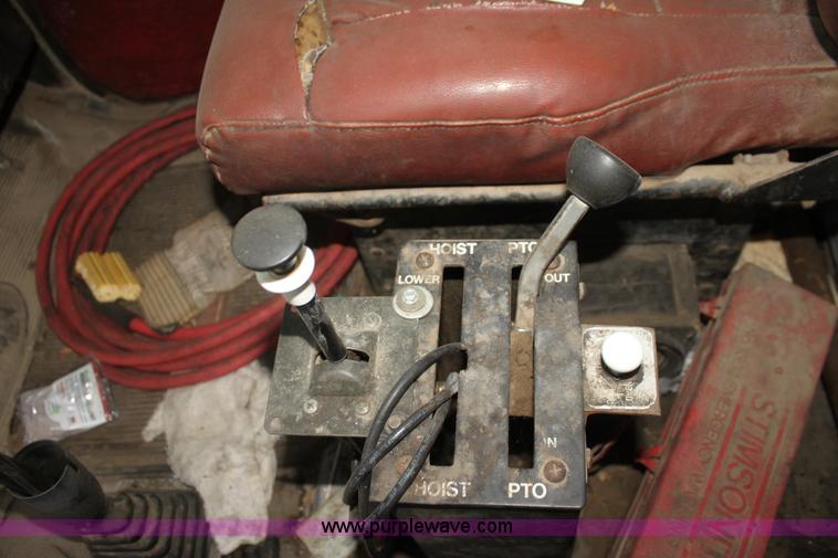 image for item H2016 1983 Peterbilt 359 dump truck