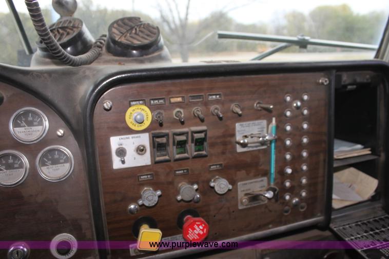 image for item H2016 1983 Peterbilt 359 dump truck