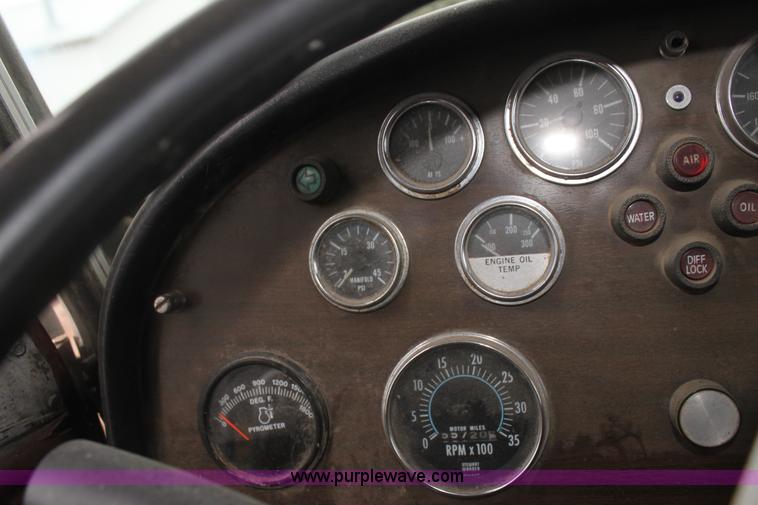 image for item H2016 1983 Peterbilt 359 dump truck