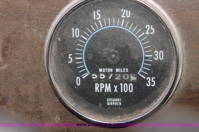 image for item H2016 1983 Peterbilt 359 dump truck