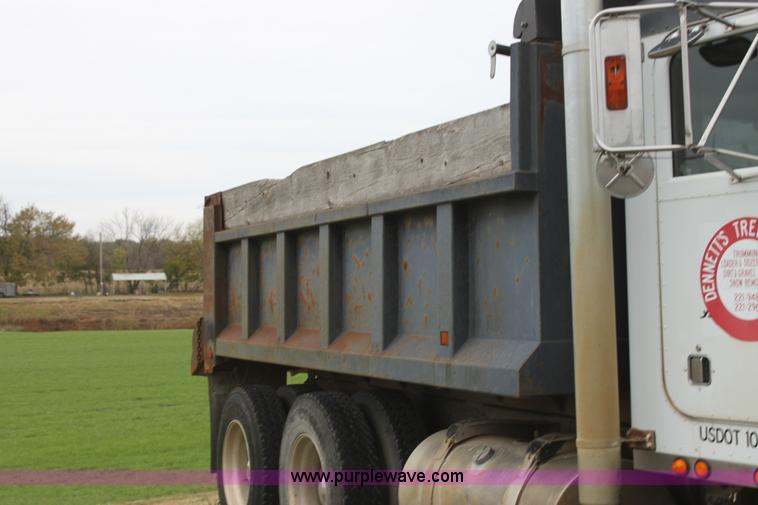 image for item H2016 1983 Peterbilt 359 dump truck