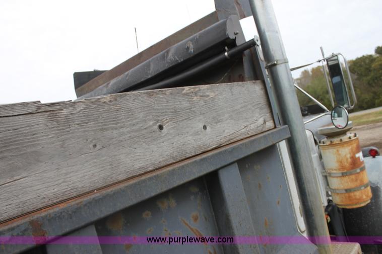 image for item H2016 1983 Peterbilt 359 dump truck