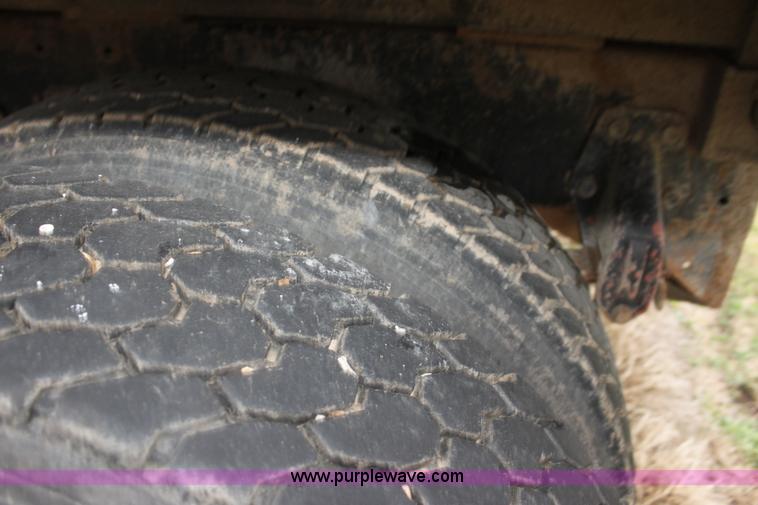 image for item H2016 1983 Peterbilt 359 dump truck