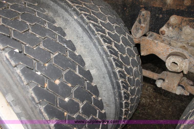 image for item H2016 1983 Peterbilt 359 dump truck