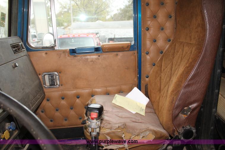 image for item H2027 1982 Kenworth W900 semi wrecker truck