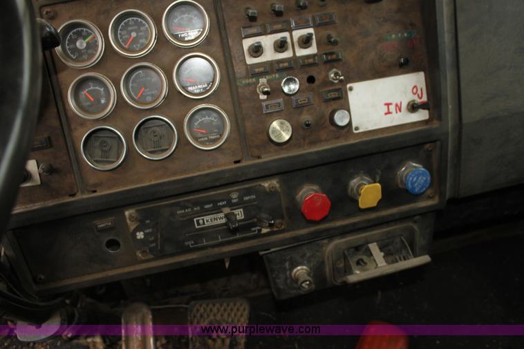 image for item H2027 1982 Kenworth W900 semi wrecker truck