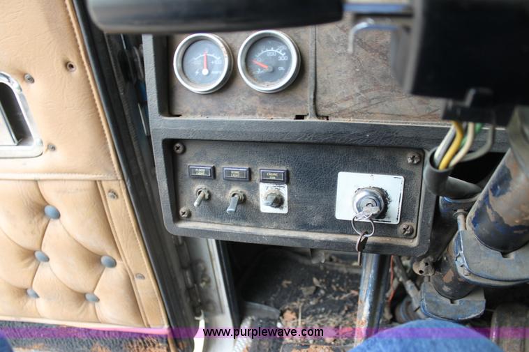 image for item H2027 1982 Kenworth W900 semi wrecker truck