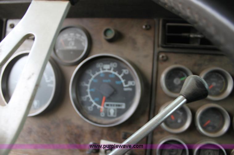 image for item H2027 1982 Kenworth W900 semi wrecker truck