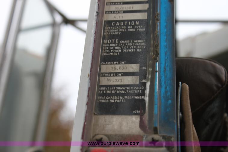 image for item H2027 1982 Kenworth W900 semi wrecker truck