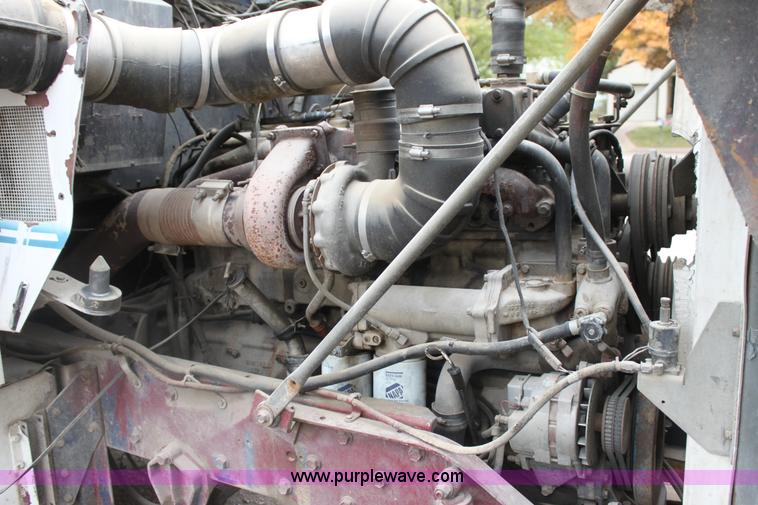 image for item H2027 1982 Kenworth W900 semi wrecker truck