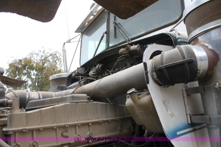 image for item H2027 1982 Kenworth W900 semi wrecker truck