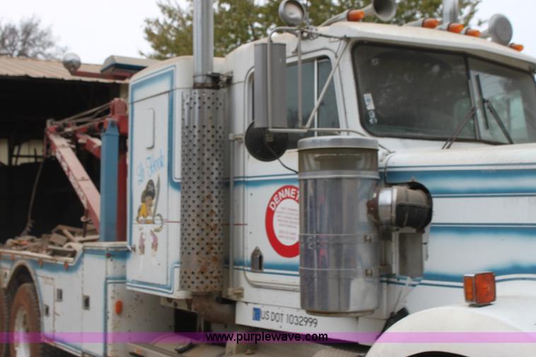 image for item H2027 1982 Kenworth W900 semi wrecker truck