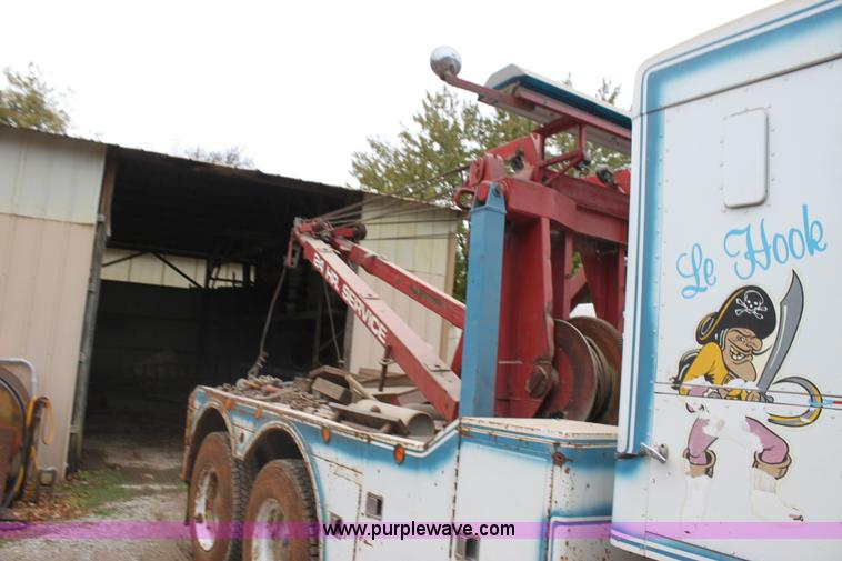 image for item H2027 1982 Kenworth W900 semi wrecker truck