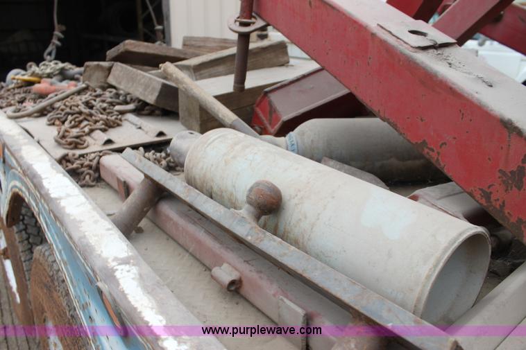 image for item H2027 1982 Kenworth W900 semi wrecker truck