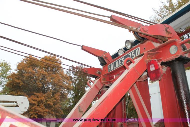 image for item H2027 1982 Kenworth W900 semi wrecker truck