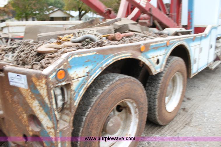 image for item H2027 1982 Kenworth W900 semi wrecker truck