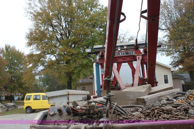 image for item H2027 1982 Kenworth W900 semi wrecker truck