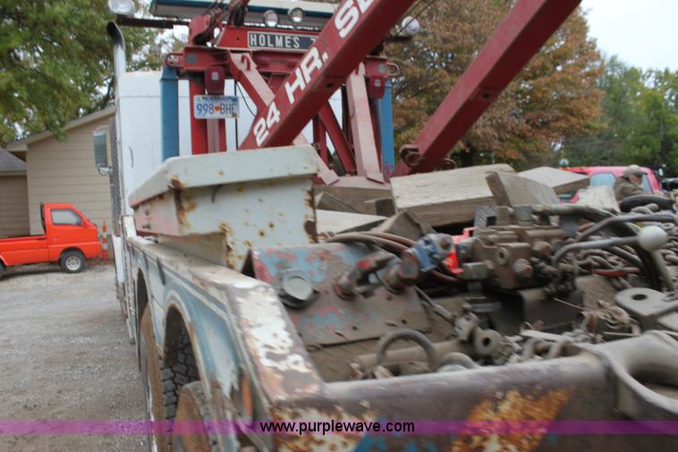 image for item H2027 1982 Kenworth W900 semi wrecker truck