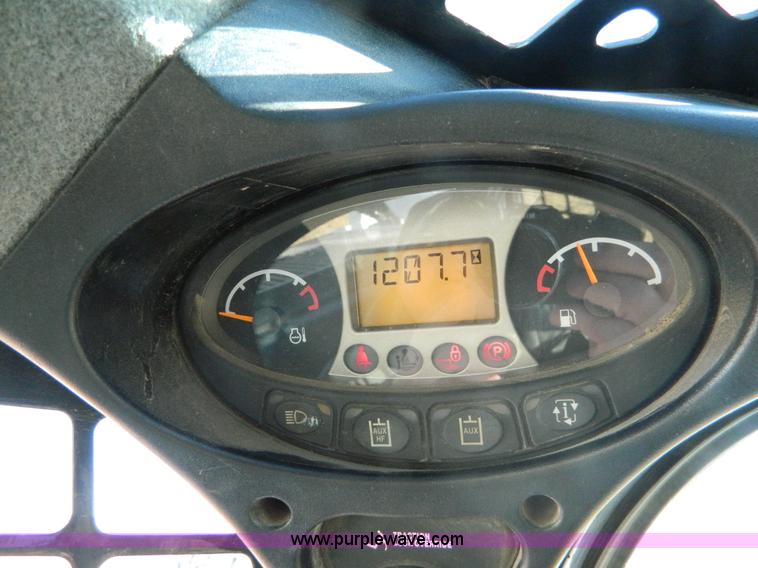 image for item H2309 2011 Bobcat S750 skid steer