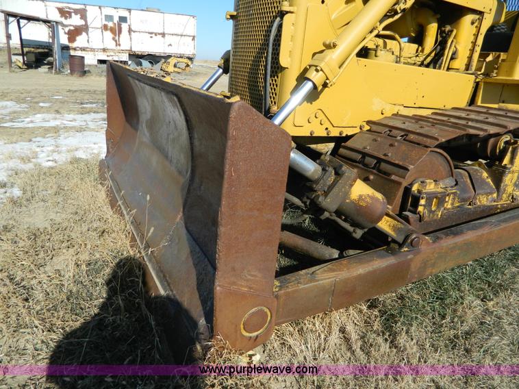 image for item H2335 1969 Caterpillar D6C dozer