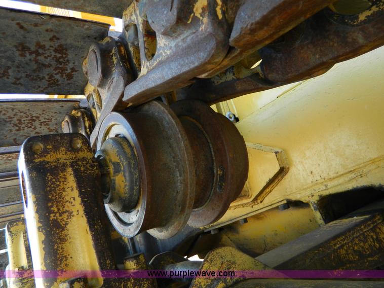 image for item H2335 1969 Caterpillar D6C dozer