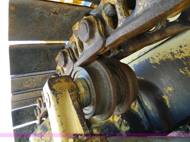 image for item H2335 1969 Caterpillar D6C dozer