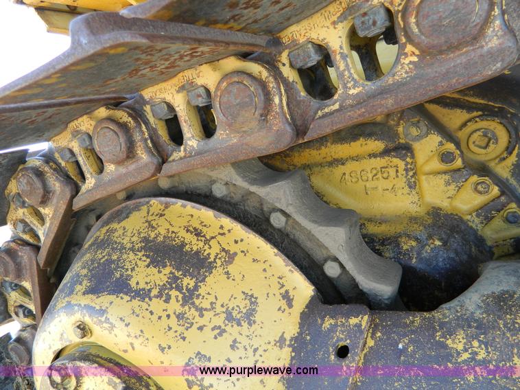 image for item H2335 1969 Caterpillar D6C dozer