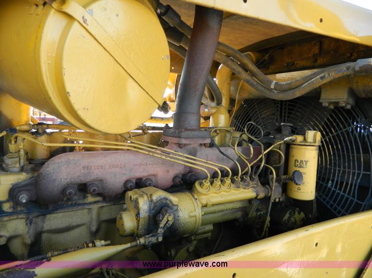 image for item H2335 1969 Caterpillar D6C dozer