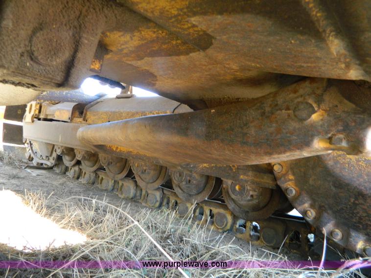 image for item H2335 1969 Caterpillar D6C dozer