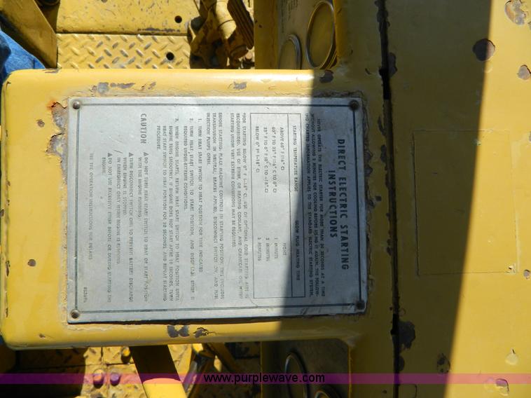 image for item H2335 1969 Caterpillar D6C dozer
