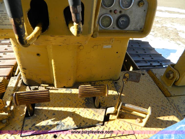 image for item H2335 1969 Caterpillar D6C dozer