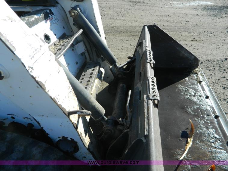image for item H2339 2006 Bobcat T300 tracked skid steer
