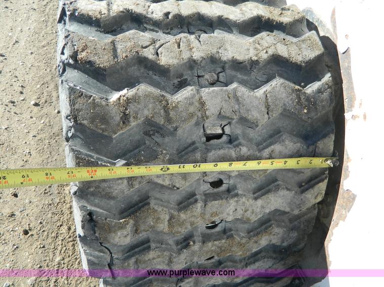 image for item H2339 2006 Bobcat T300 tracked skid steer