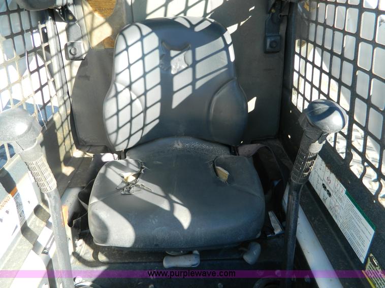 image for item H2339 2006 Bobcat T300 tracked skid steer