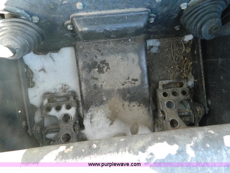 image for item H2339 2006 Bobcat T300 tracked skid steer