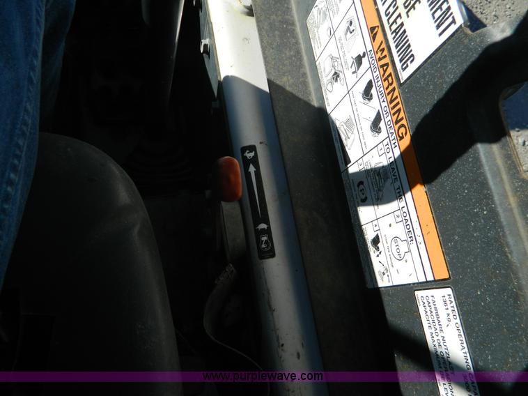 image for item H2339 2006 Bobcat T300 tracked skid steer