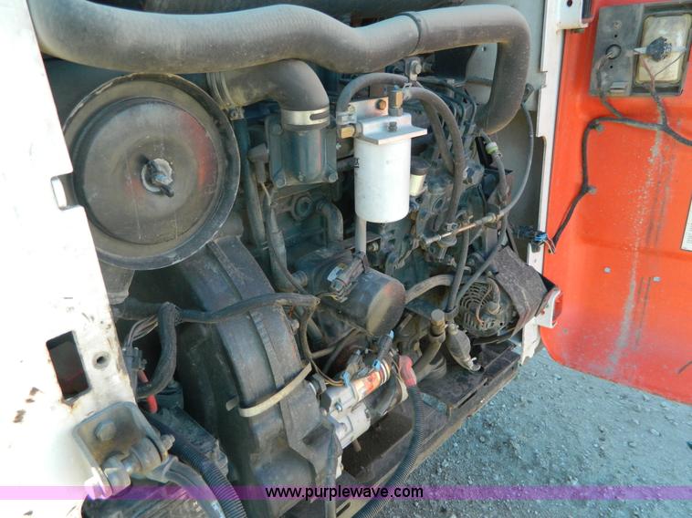 image for item H2339 2006 Bobcat T300 tracked skid steer