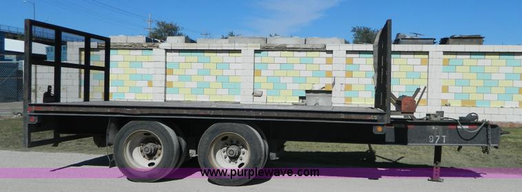 image for item H2352 1999 Neville pup trailer