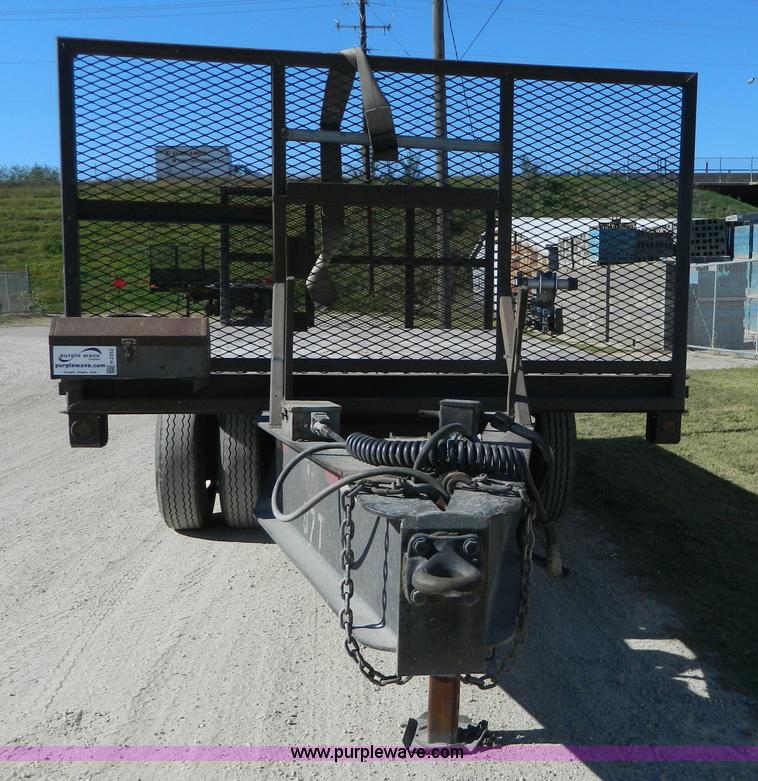 image for item H2352 1999 Neville pup trailer