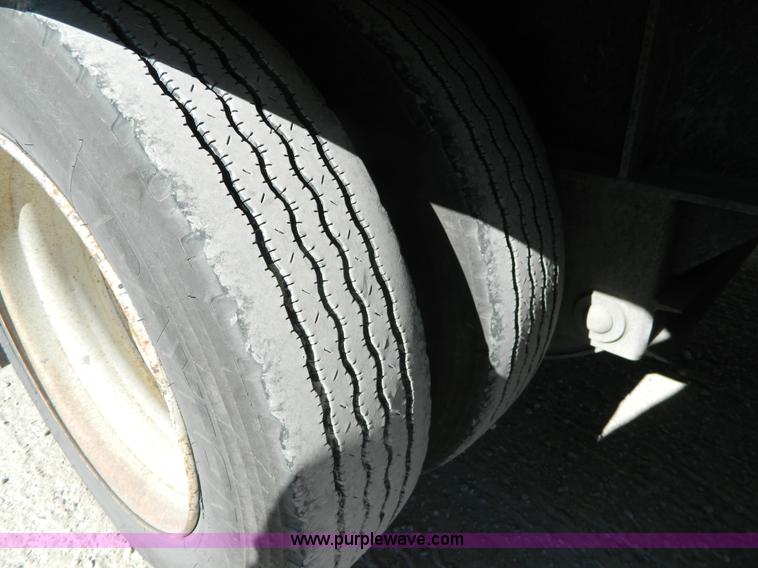 image for item H2352 1999 Neville pup trailer