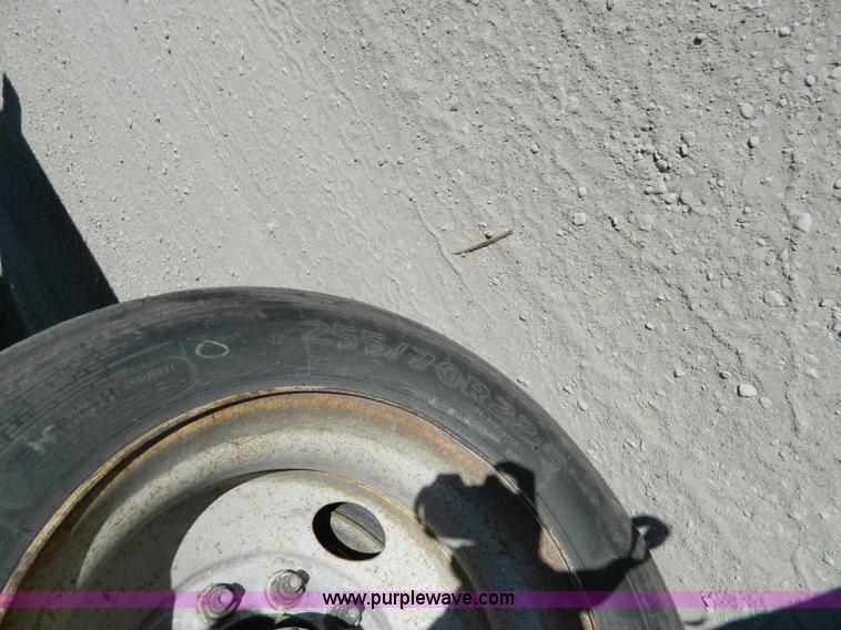 image for item H2352 1999 Neville pup trailer