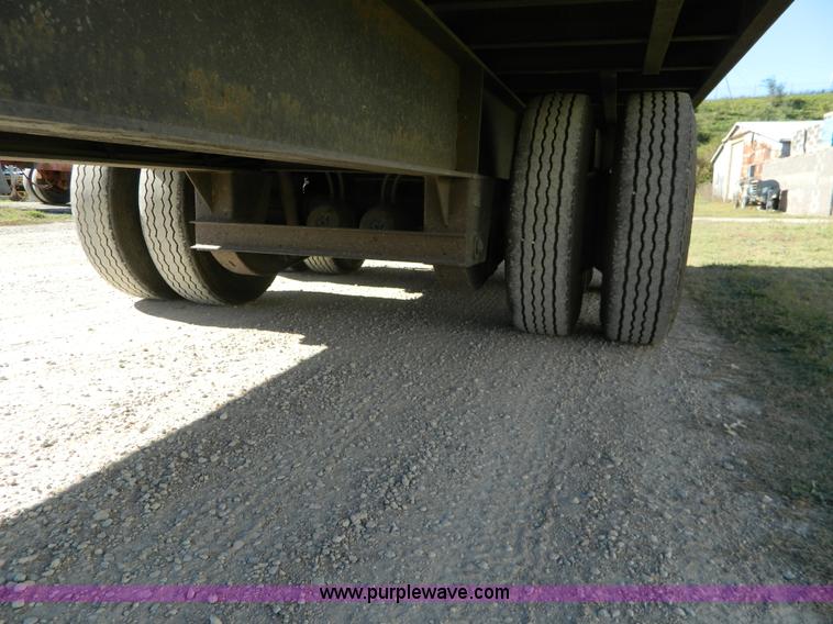 image for item H2352 1999 Neville pup trailer