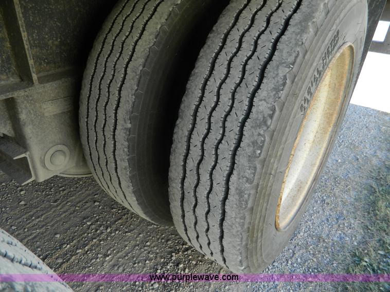 image for item H2352 1999 Neville pup trailer