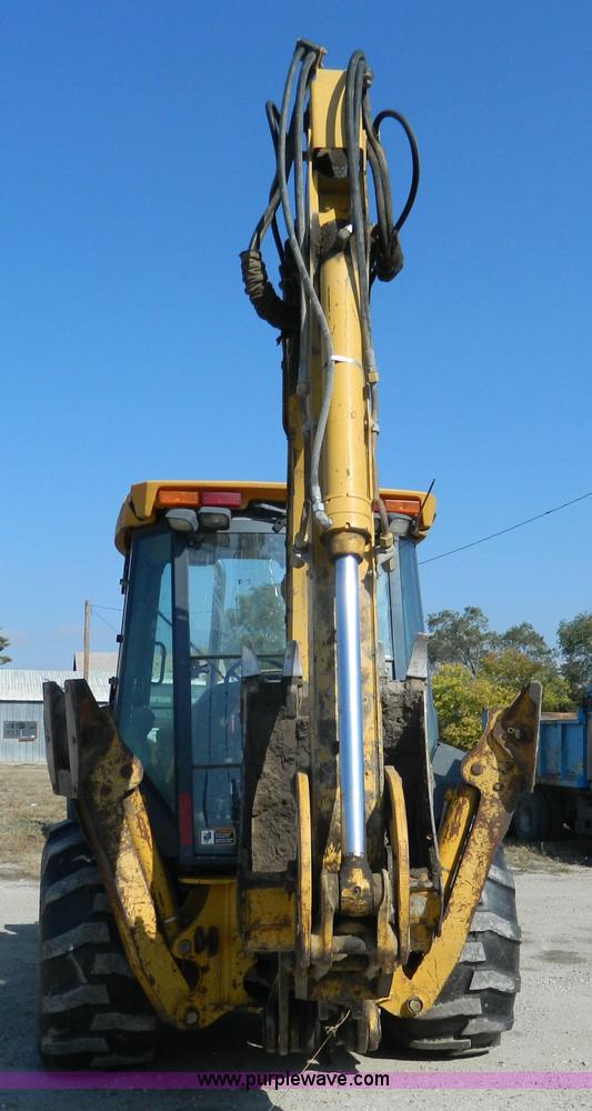 image for item H2358 2002 John Deere 410G backhoe