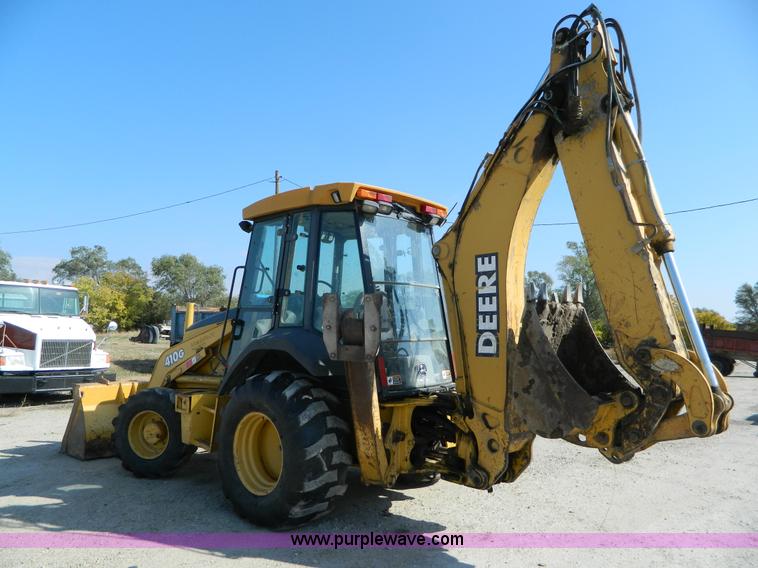 image for item H2358 2002 John Deere 410G backhoe