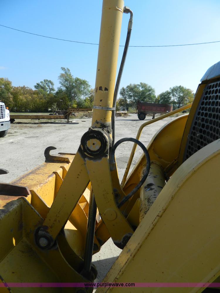 image for item H2358 2002 John Deere 410G backhoe